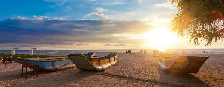 Hikkaduwa Beach - Sri Lanka’s Surf and Sun Paradise