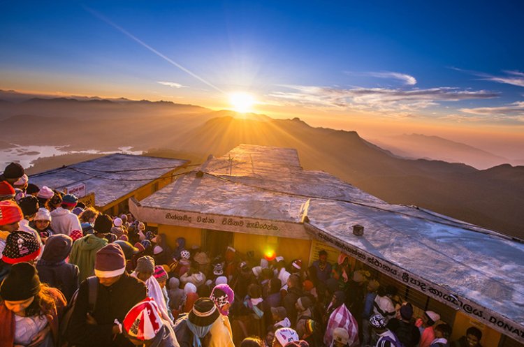 Sri Pada (Adam's Peak): A Journey to the Sacred Footprint