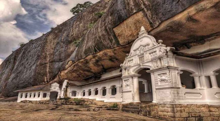 Dambulla Royal Cave Temple and Golden Temple: Sri Lanka’s Hidden Spiritual Gem